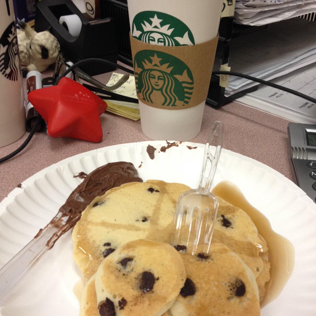 SoyO247's tweet photo. Pancakes during #FinalsWeek ! #Gold2Rocks THANK YOU FOR SHARING!!! #MortonPride #MFCPride http://t.co/OFctb96nwY