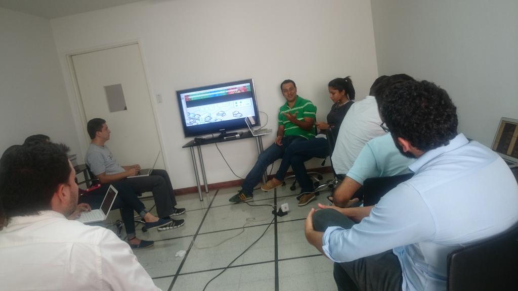 Mardiniii's tweet image. Hoy en @makeitrealcamp hablamos de aplicativos híbridos, WEB y móviles!! #makeit #developerinprogress #learningtocode