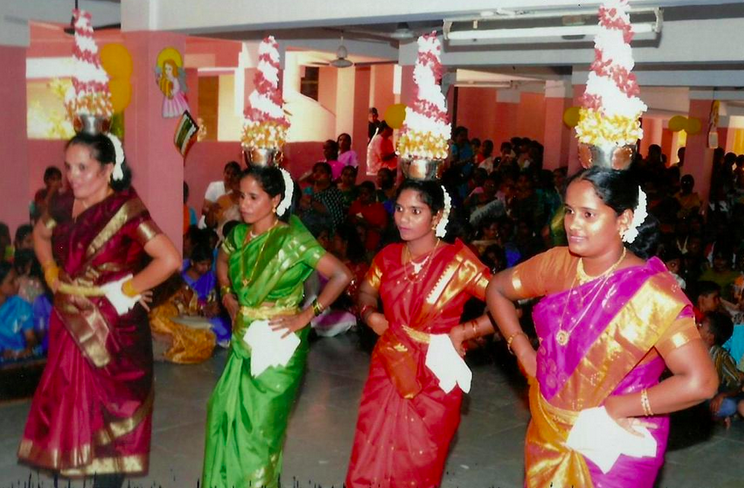 MariaElenaCuomo's tweet photo. #Karakattam or #karakam- “water pot dance”from #TamilNadu, performed in praise of the Rain Godess #Mariamman http://t.co/MJZLl9Yc7P