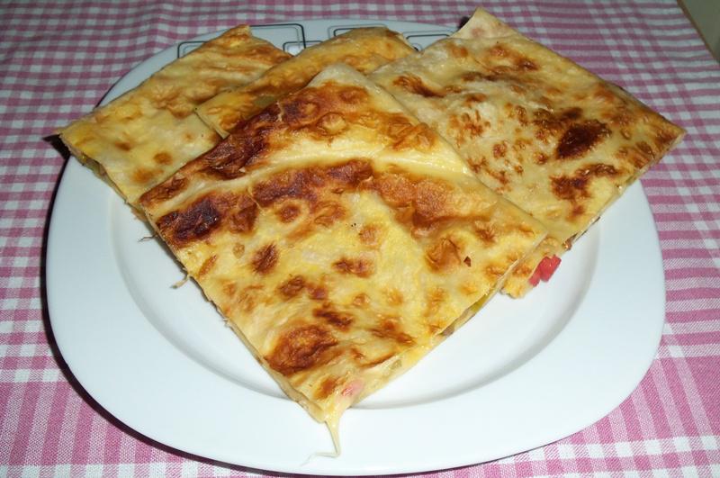 SefikannMutfa's tweet image. #İçinde #biber #sosis ve #kaşarla #Pratik #doyurucu #lezzetli #Yumurtalı #Gözleme #Tarifi
sefikaninmutfagi.com/yumurtali-gozl…