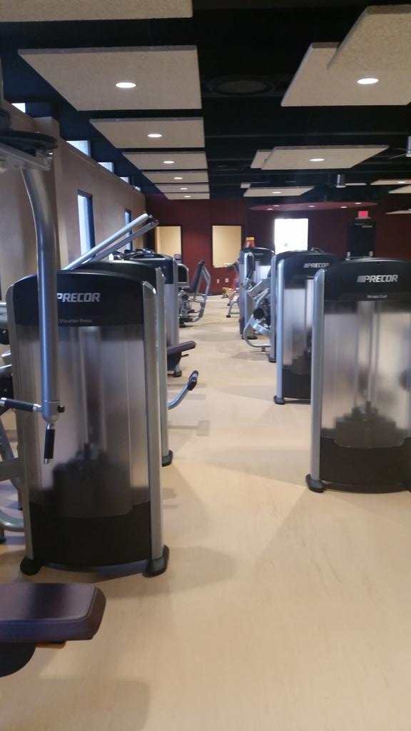 brandon_bally89's tweet photo. New Precor strength installed at Emporia Recreation Center! @precor http://t.co/cMYyou6114