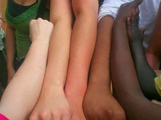 Eskiden,
Ayrılmazdık hiçbir sebeple birbirimizden...