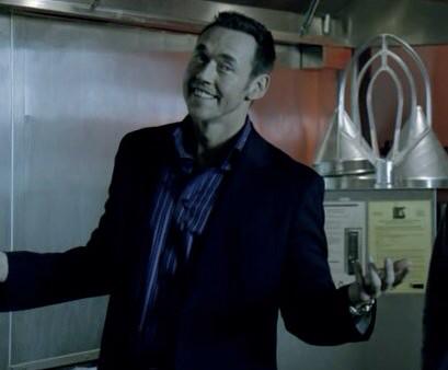 Happy Birthday to Kevin Durand who played Martin Keamy the man with a creepy wave! 