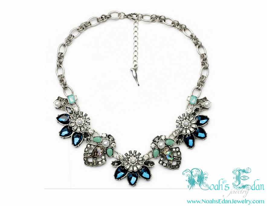 NoahsEdan's tweet photo. Blue/Mint Crystal Charmer | Noah's Edan Jewelry http://t.co/NRD74Kwg0K via @NoahsEdan http://t.co/UPYIcavRhm