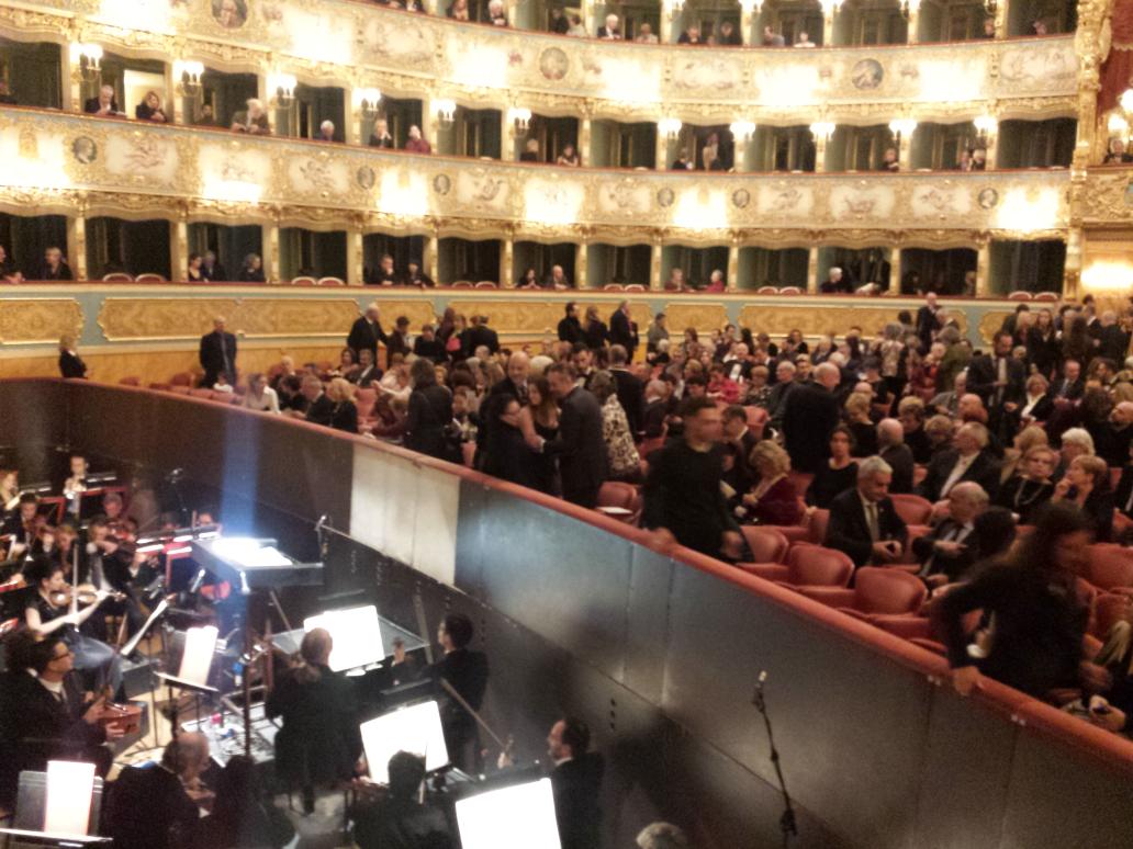 ElenaFilini's tweet photo. Capuleti e Montecchi. Manca poco alla prima #fenicegazzettino http://t.co/FUGVuSalTV