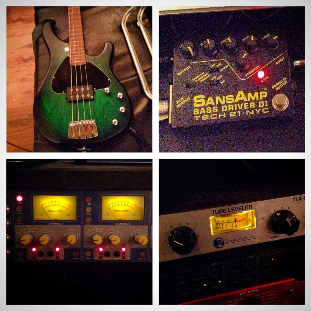 LoudNoisesPRO's tweet photo. Today's bass chain for Stranger In Death @SandbergGuitars @TECH21_UK @WeAreFocusrite @SummitAudio http://t.co/PBHaICuxOZ