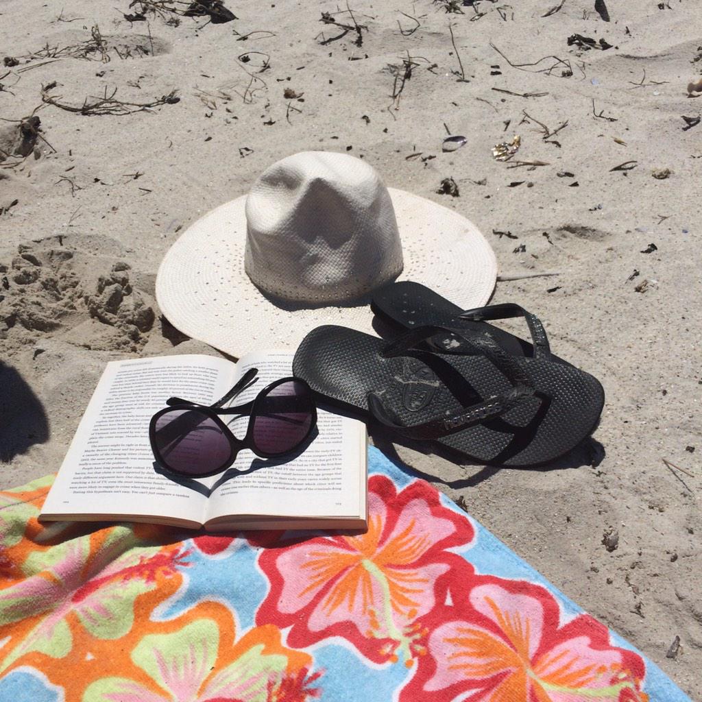 CapeTown's tweet image. “@Ingasolomons: How we spend our days in #CapeTown http://t.co/XfxIynw3xi” 

no other way.. what are you reading? #SAwriters ?