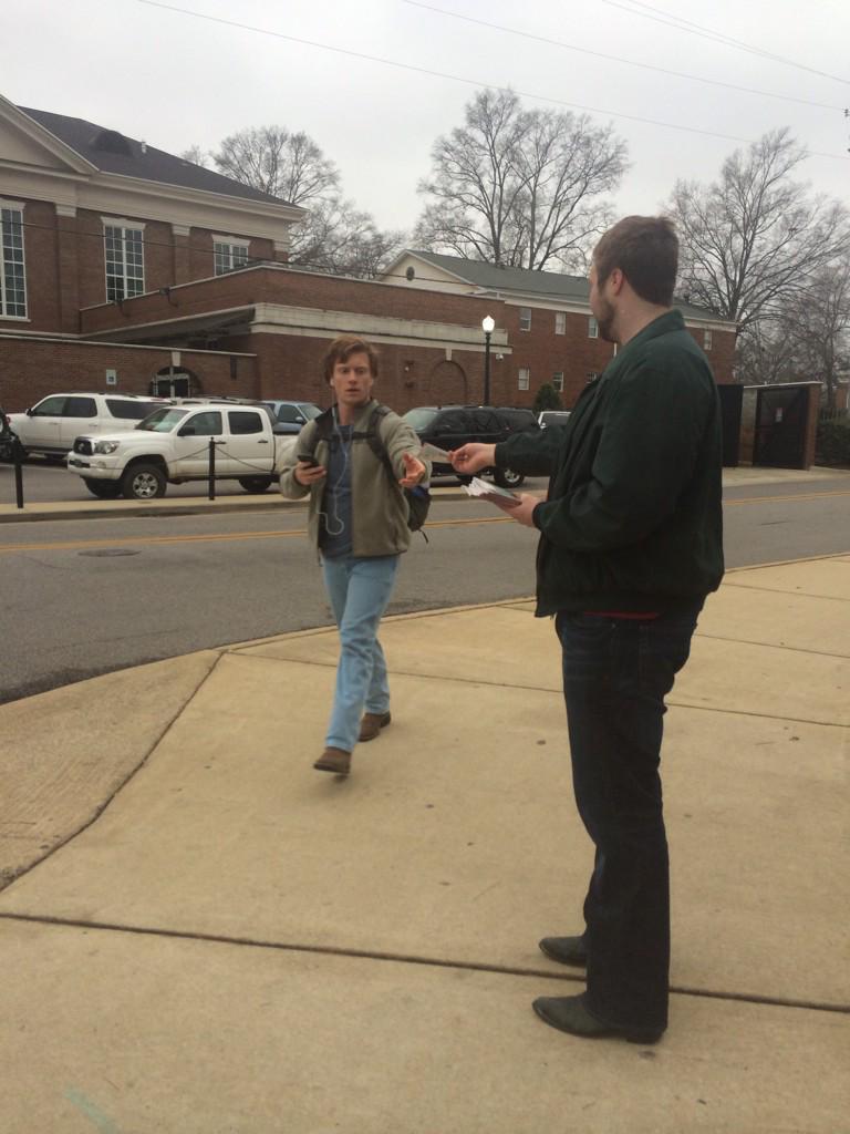 courtvonda's tweet photo. Burning it up at Alabama!! #cheggdeals #coupsoncoups http://t.co/xWiVyaUhJB