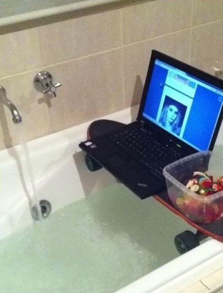 nesteruk_dima's tweet photo. - Мам, можешь купить мне скейтборд?
- Для чего http://t.co/W3xxE4soYm