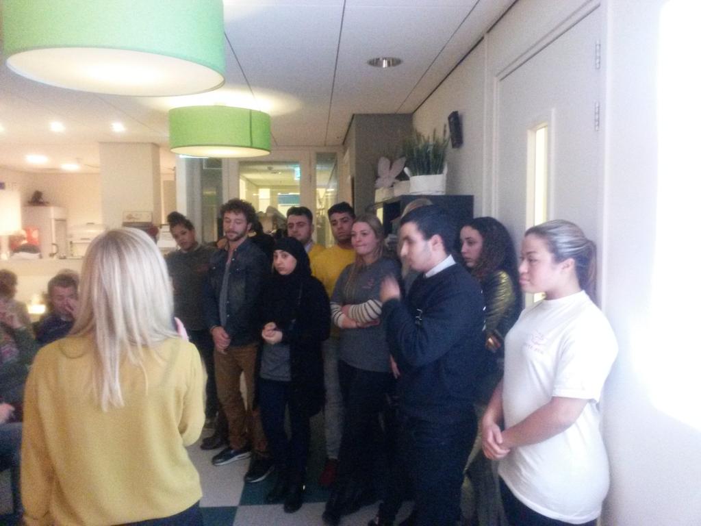 @PvLunteren: Bredase jongeren nemen de uitnodiging om bij een pizza het jeugdbeleid te bespreken graag aan.