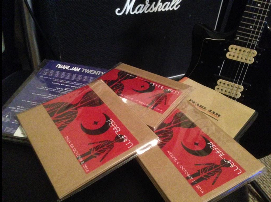 PearlJam's tweet photo. RT @ZAZZspeed My stocking was full of rocks...&amp; some roll #PJFall2014 #PearlJam http://t.co/de5bMJCvzM