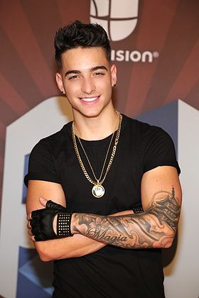 FcMalumaArg's tweet photo. @FMvidaRosario Buenas tardes hoy me gustaria escuchar #addicted de #Maluma @MALUMACOLOMBIA Besotess! ♥ http://t.co/dTT0bivZxm