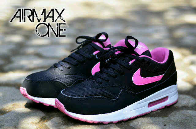 Nike Air Max One Women 
Black Pink 
Szie : 37 - 40
Harga : 280rb

CS :
Pin:2AB7961A
SMS:081222548052