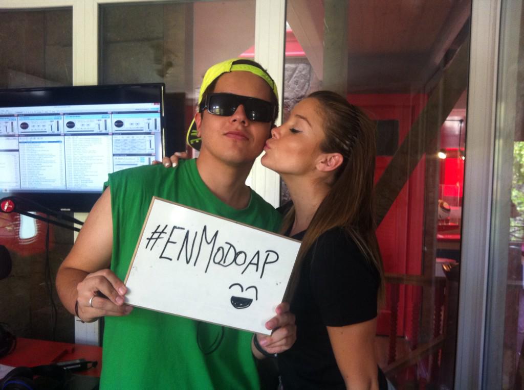 vroxjavier's tweet photo. Cual es Tu Amor Platonico ? Comenta Ahora #EnModoAP @CocaCola_CL @Catavallejos ✨✨ http://t.co/NJx8fnybG5