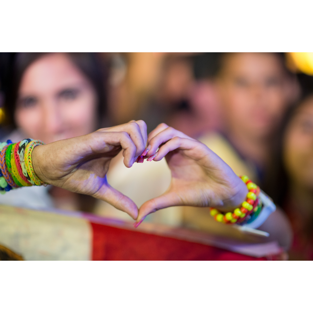 EDC_MEXICO's tweet photo. En #EDCMx somos un mismo corazón latiendo.

#Amor #Amistad #PLUR

http://t.co/VWCBLDDFwp http://t.co/mvx7G1mOjV