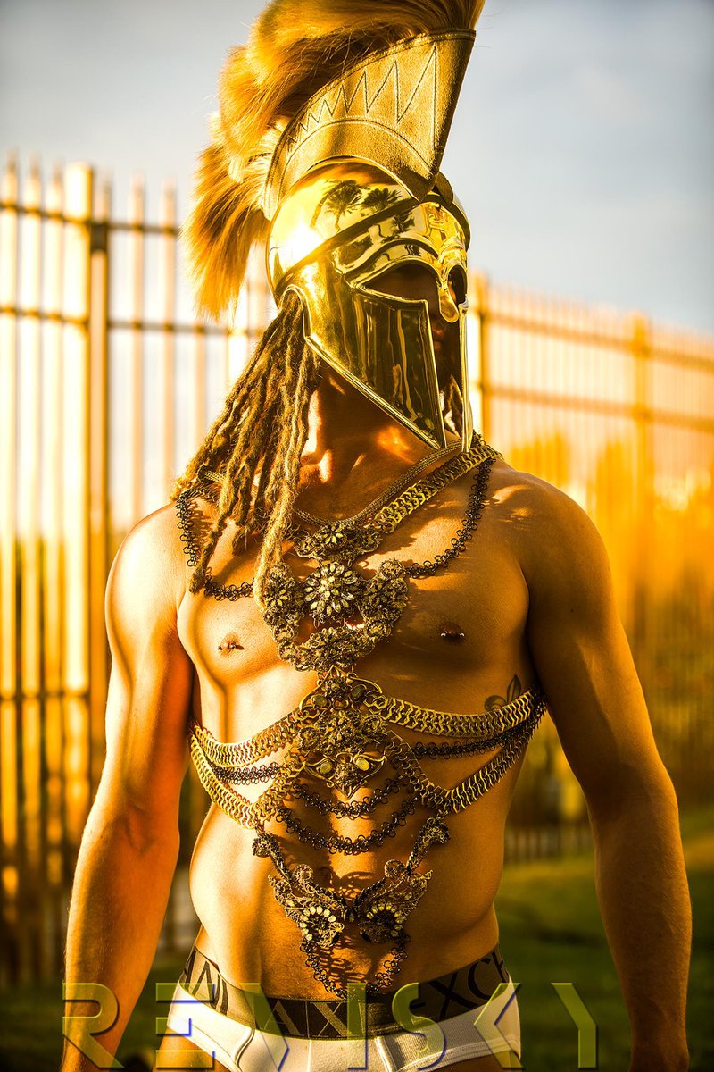MassonAlexander's tweet photo. #Spartacus #Troy #SonOfTroy #photoshoot #film #movie #malemodel #model Shot By: John Joseph Revisky #AlexanderMasson http://t.co/o5KP07Hpcv