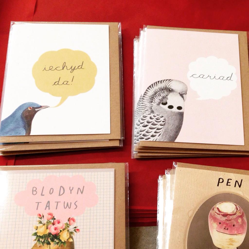 DyfalDonc's tweet photo. Iechyd da! @yrawrgymraeg Cardiau cyfarch newydd ar gael yn fuan yn ein siop @Etsy #cipolwg #cardyn #adar http://t.co/H2xiBP0L27