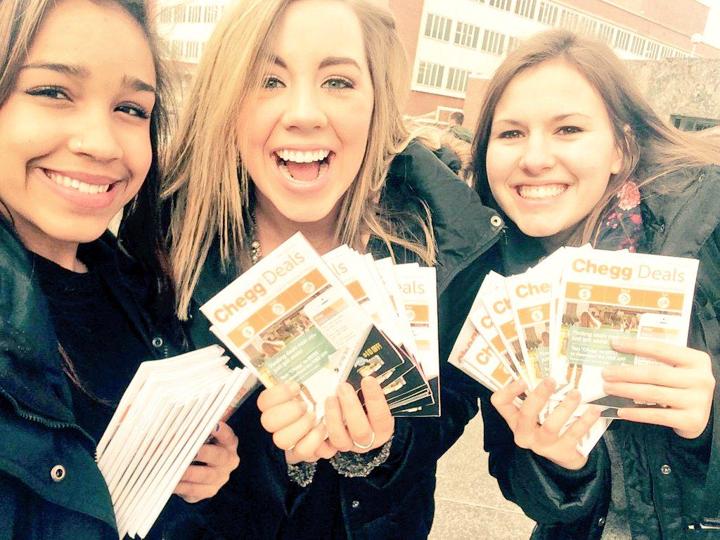 ShayHawthorne's tweet photo. Handing out deals like no other #campusspecial #cheggdeals http://t.co/8t8gG9hJRh
