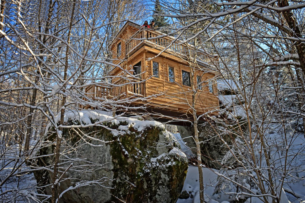 TremblantActiv's tweet photo. Low rates back until Feb 19th, starting at 99$ per night. Use our 3rd or 4th night free promotion to stay longer ! http://t.co/xDcZcDTzkO