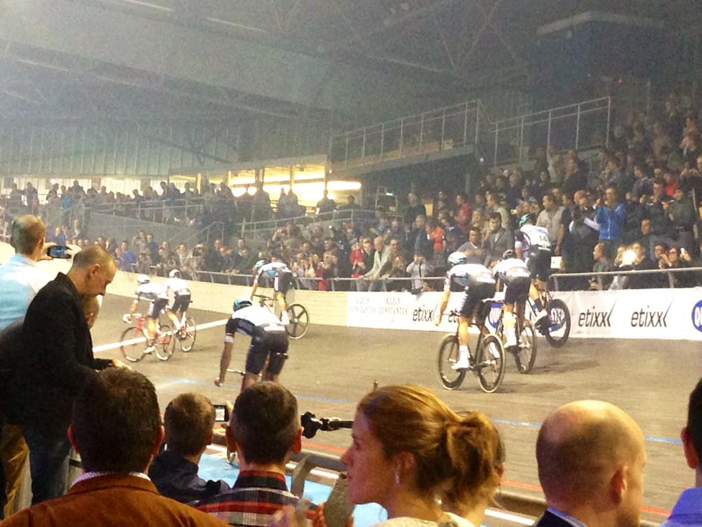 Etixx's tweet photo. Do you know who won the 'slowest round'?! @Etixx_QuickStep http://t.co/yRJeawuoOh