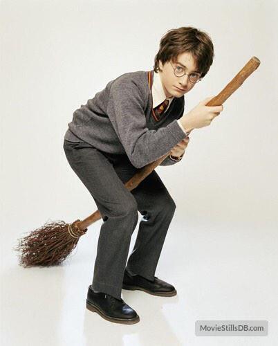 London_Z9's tweet photo. Me riding my broomstick away from ur bullshit . http://t.co/vZhNc2kZMS