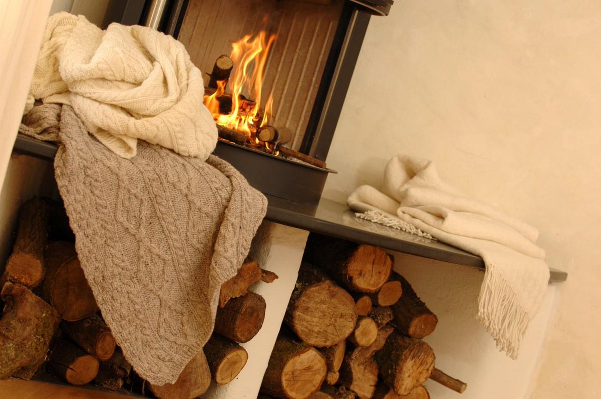 What every household needs on a night like tonight....a chunky, warm Aran blanket. #AranBlanket #warm #cuddles