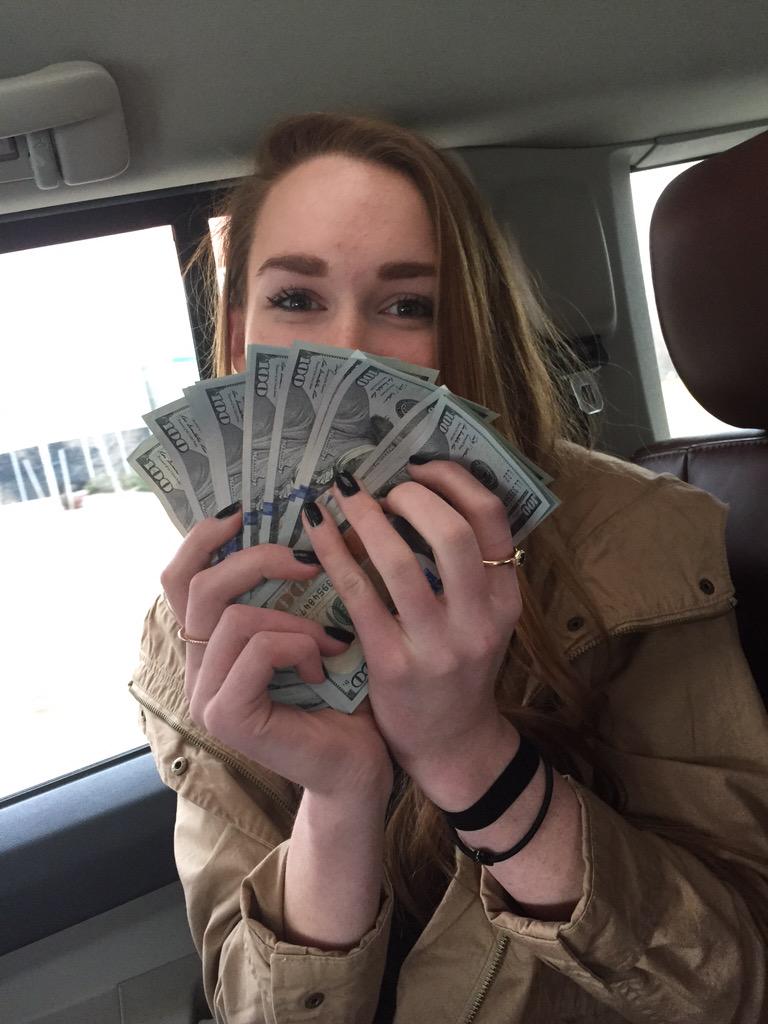 micoolnelson's tweet photo. Gold digger crush Wednesday. #GDCW @_courtanne_ http://t.co/IXhnHlPyU1