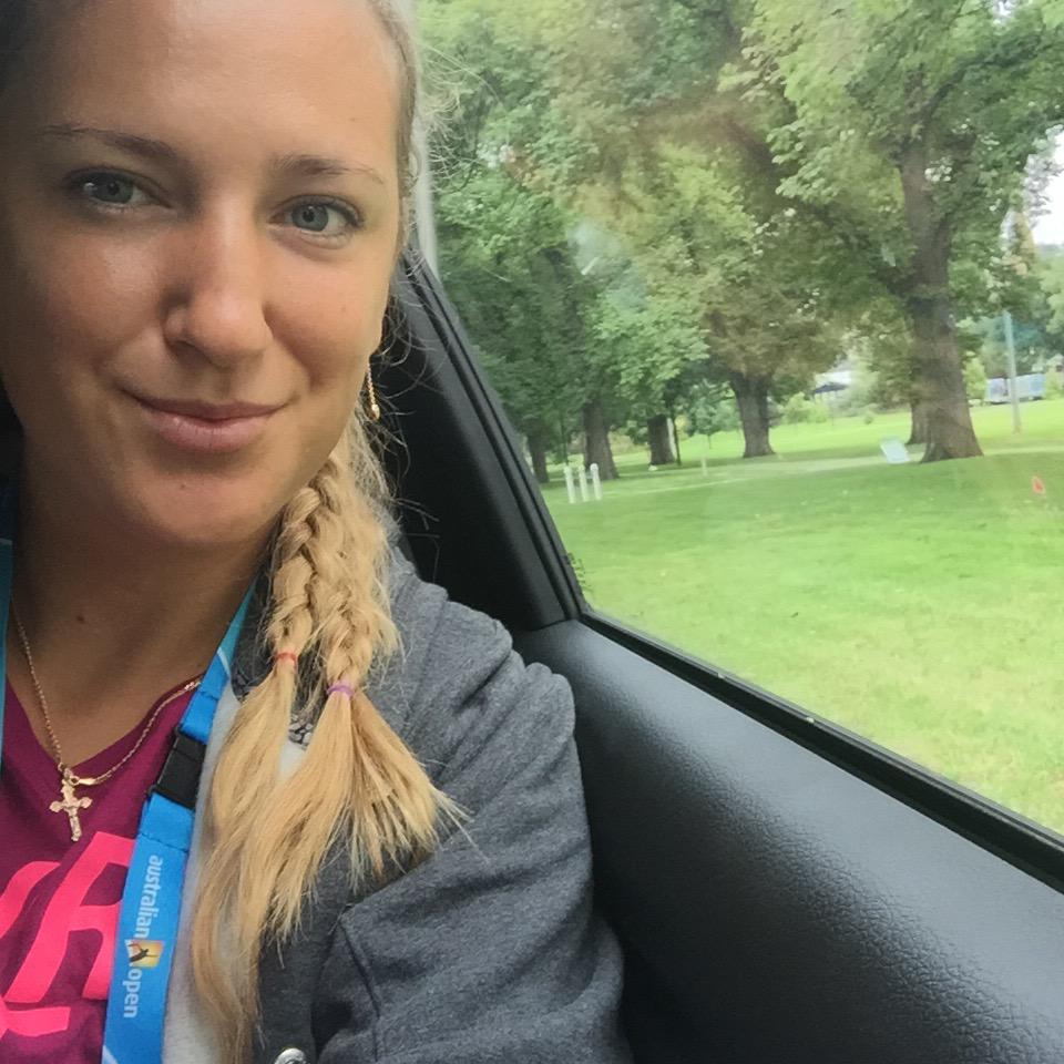 B7VsXhFCEAAAA1s.jpg:large