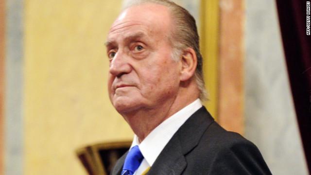 CNNEE's tweet photo. Juan Carlos de #España enfrenta una demanda de paternidad de una mujer belga http://t.co/RMdzAuRZoT http://t.co/lX1ODcRQpG