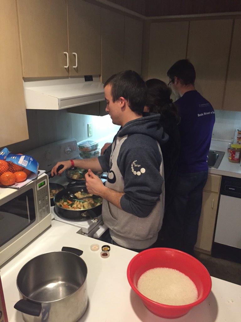 MAB_Memphis3's tweet photo. #domestic http://t.co/sOkZpXlYng