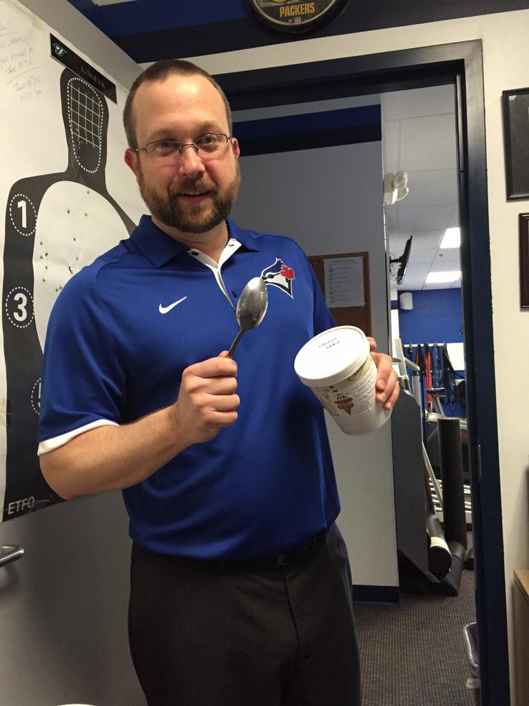 rjbutler_dptphd's tweet image. Epic chat today on the process with @bluejaystrength fueled by #strachan carrotcake ice cream #buildbetterathletes