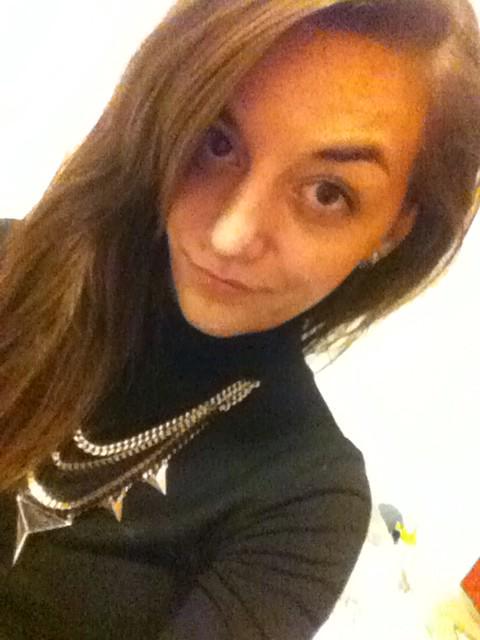 dropdeadSHELD0N's tweet photo. Loving the roll neck vibe🙋 http://t.co/ueDfSWkqPE