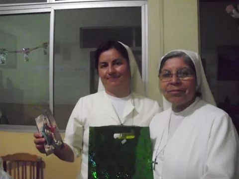 Daxanitap's tweet photo. #Familia_Salesiana feliz de pertenecer a sta Maravillosa Familia..!! #Amor gracias x bendecirme grandemente #Dios. .! http://t.co/NBiXcvwMhg