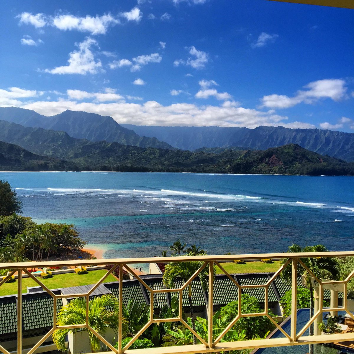 HIprinceville's tweet photo. Sunny skies at the St. Regis @StRegisKauai #stregis #paradise #kauai #exceptionalviews #balihai http://t.co/mufE0TV2JU