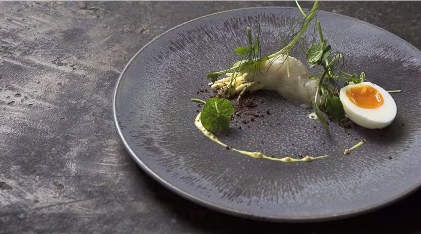 Hotshot London chef Ollie Dabbous talks success, simplicity, and stunning dishes eater.com/e/7312574