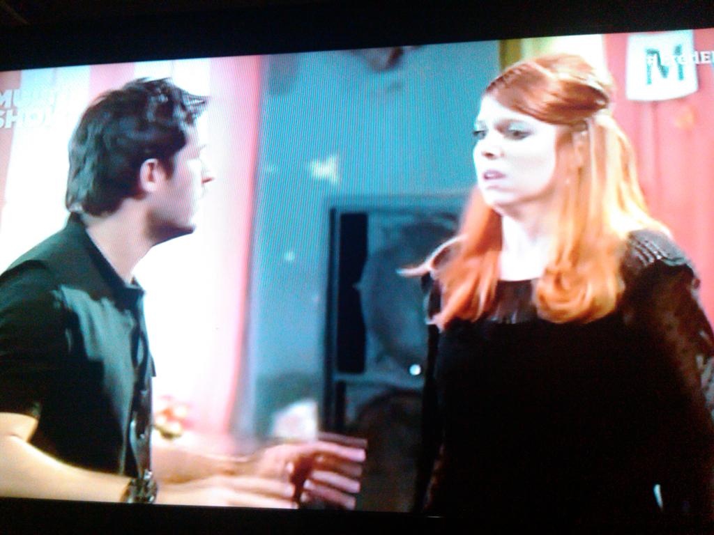 FredELucy's tweet photo. Estão assistindo?! #FredELucy http://t.co/GDY3A3BbCm