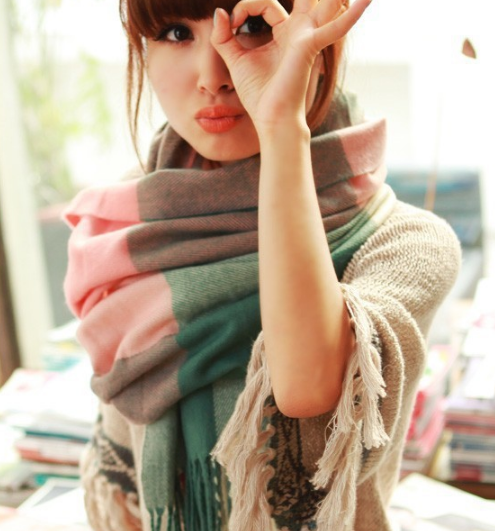 Tricomoda's tweet photo. Las bufandas de moda por 9 euros con envío incluído! http://t.co/OkRSjGlLmU