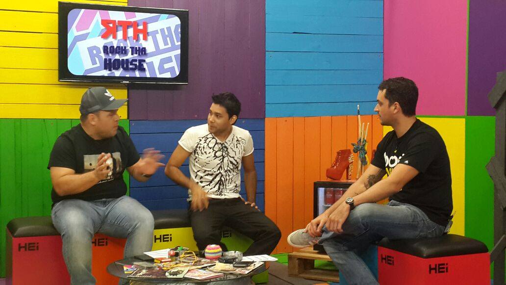 losbrokis_py's tweet photo. Esta noche estare en el programa #RockThaHouse por @heimusica ! Que esperas para ver lo ultimo de #LosBrokis ?? http://t.co/cOmfyFeZYF