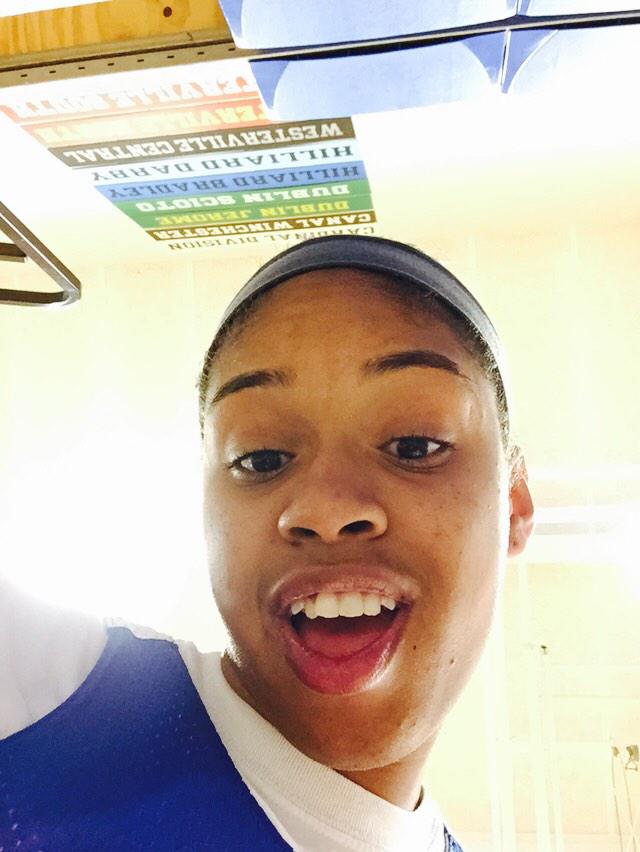 BetsyMo13's tweet photo. Oh Ana..... #shethinkssheiscool http://t.co/0psNXTZPJS