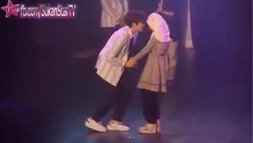 Embedded image permalink