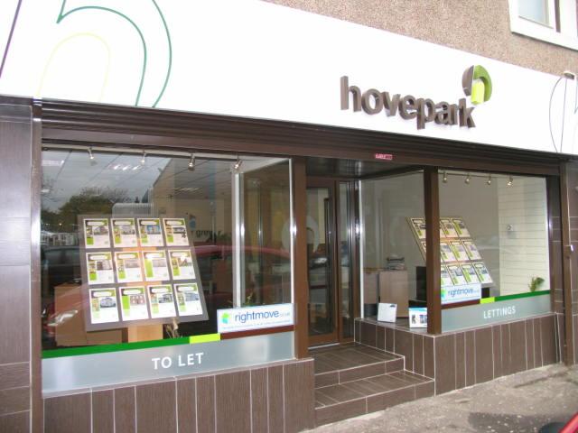 DosCouk's tweet photo. 5 important tips for having attractive window displays - http://t.co/Mwxj3l1Y8X http://t.co/J5kE3q27Ke