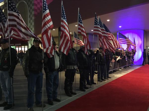 JGuybee's tweet image. Amazing: Patriot Guard line red carpet at ‘American Sniper’ premiere.  @HonorChrisKyle #HonorChrisKyle