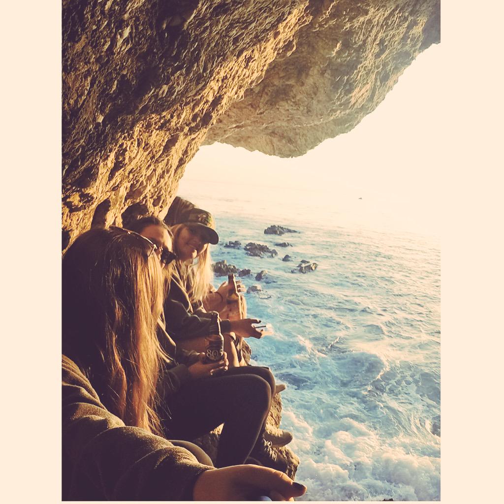 sara_epps's tweet photo. Life couldn't get much better 💙🌊 http://t.co/HhBRmAfJqv