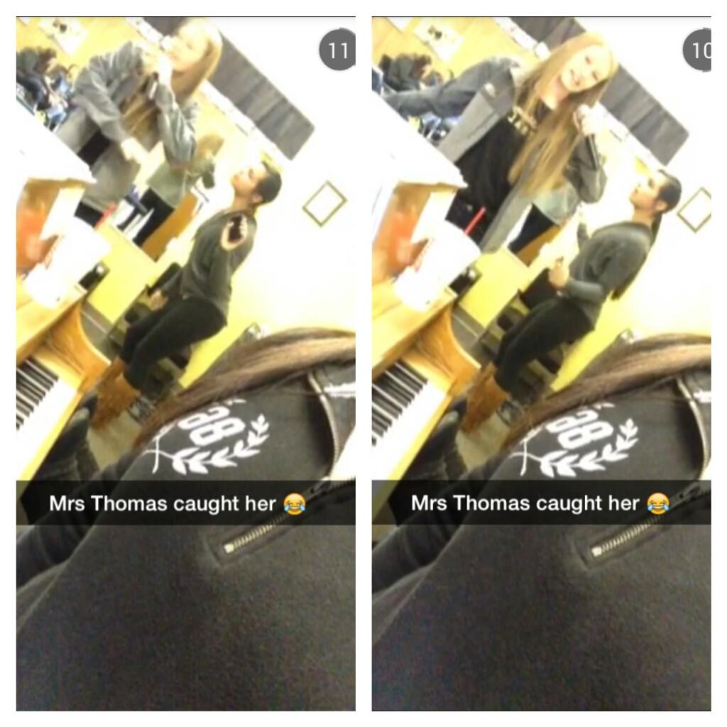 _alexandreaaaa_'s tweet photo. One second we turning up then Mrs. Thomas walks in...😯😂😅 #FourthHour @Princess_Lexie3 http://t.co/9iUUdriVzr