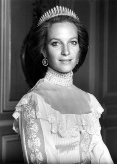 Princess Michael of Kent was born Jan 15, 1945. HRH is 70 to-day. Happy Birthday, Ma\am. 