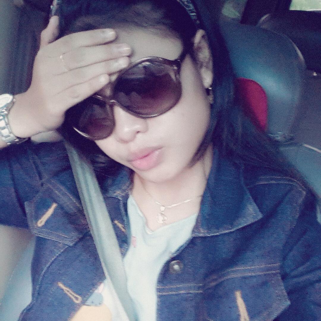 DwiSurayya's tweet photo. Abaikan hidung yak 😂😂😂 http://t.co/97hYhAy20U