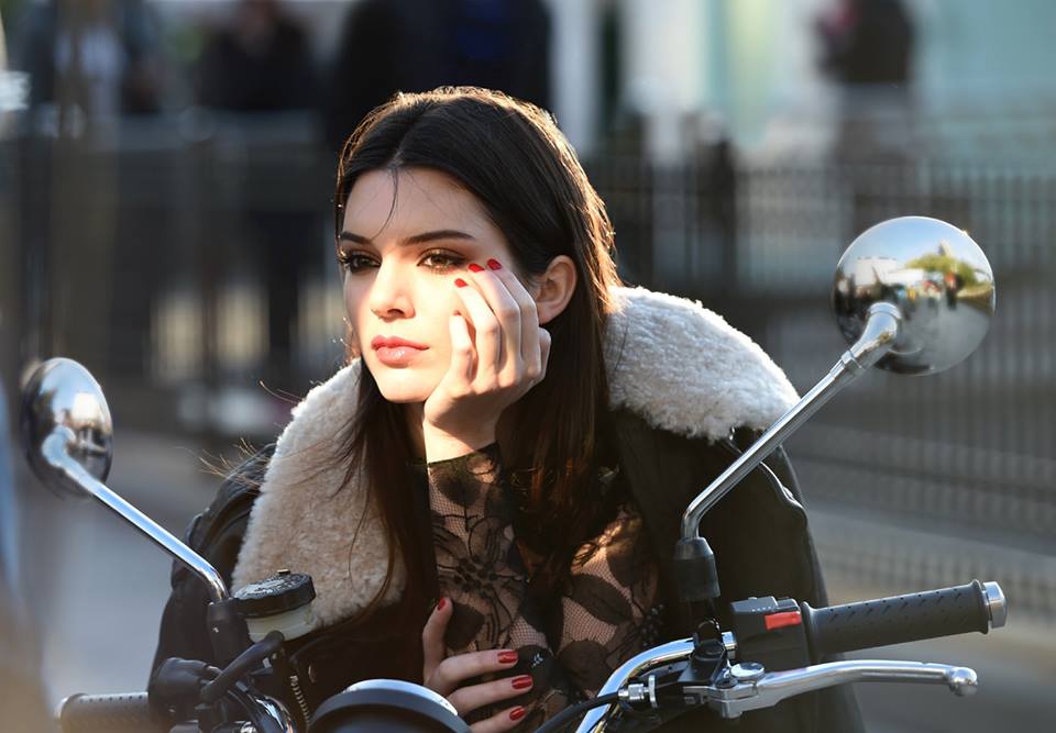 VIVAwomen's tweet photo. #KendallJenner is the new face of @EsteeLauder! http://t.co/Ol77CpAZFi