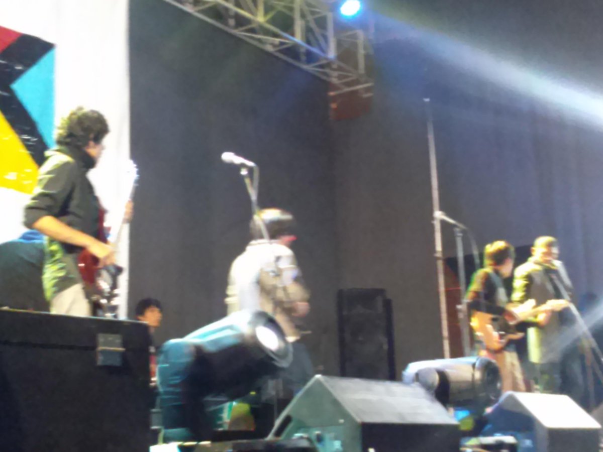 rock_pangea's tweet photo. En el aniversario de la facultad de Odontologia de la Unmsm. Una gran noche. Somos Pangea lml http://t.co/mCHX0ODL1U