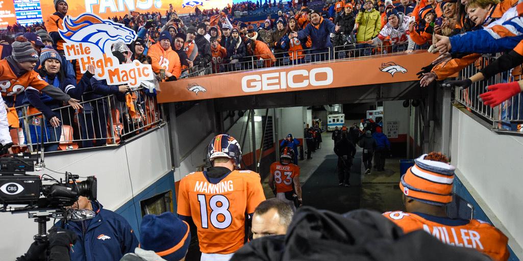 NFL's tweet image. There comes a time in every athlete's career...

Should Peyton Manning retire?? at.nfl.com/fv2uQ3T