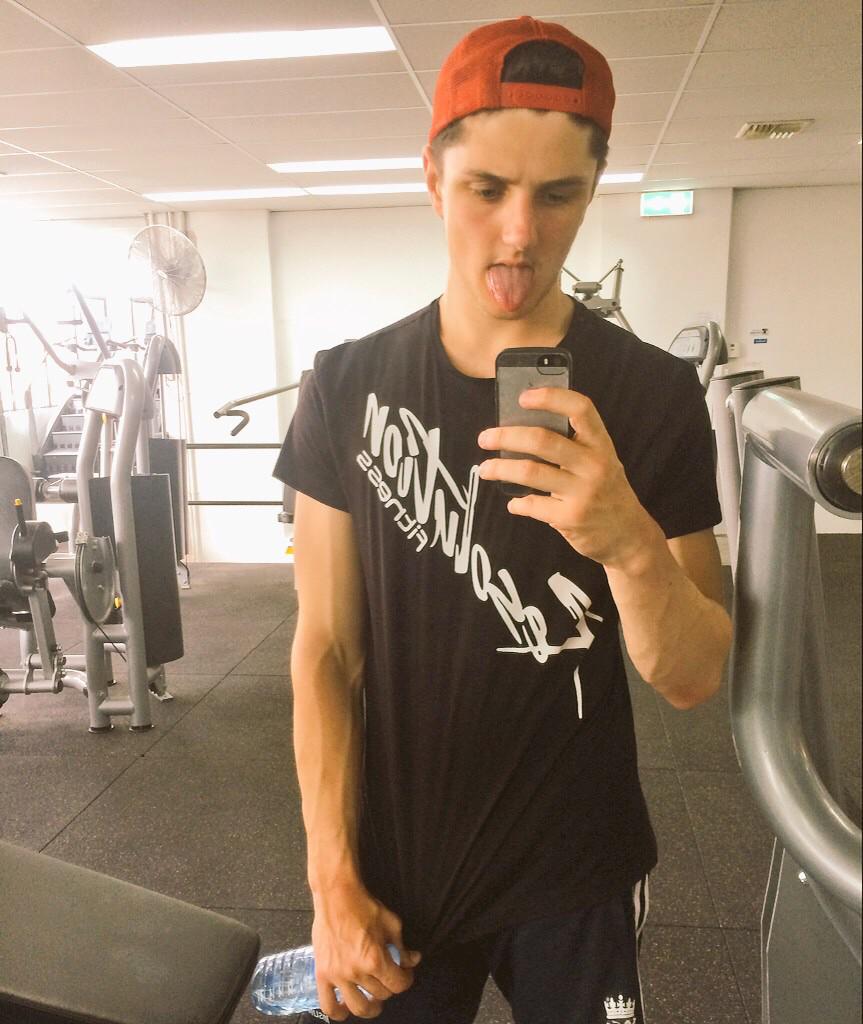 willislufc's tweet image. Representing @resolutionfit in Australia #worldwide